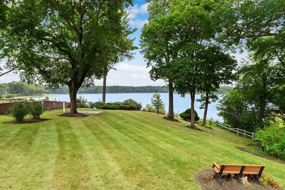Unit for sale at 48 Locksley Rd, Lynnfield, MA 01940