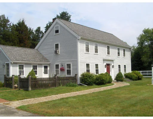 Unit for sale at 18 Warren Street, Georgetown, MA 01833