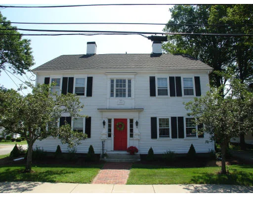 Unit for sale at 37 Main Street, Topsfield, MA 01983