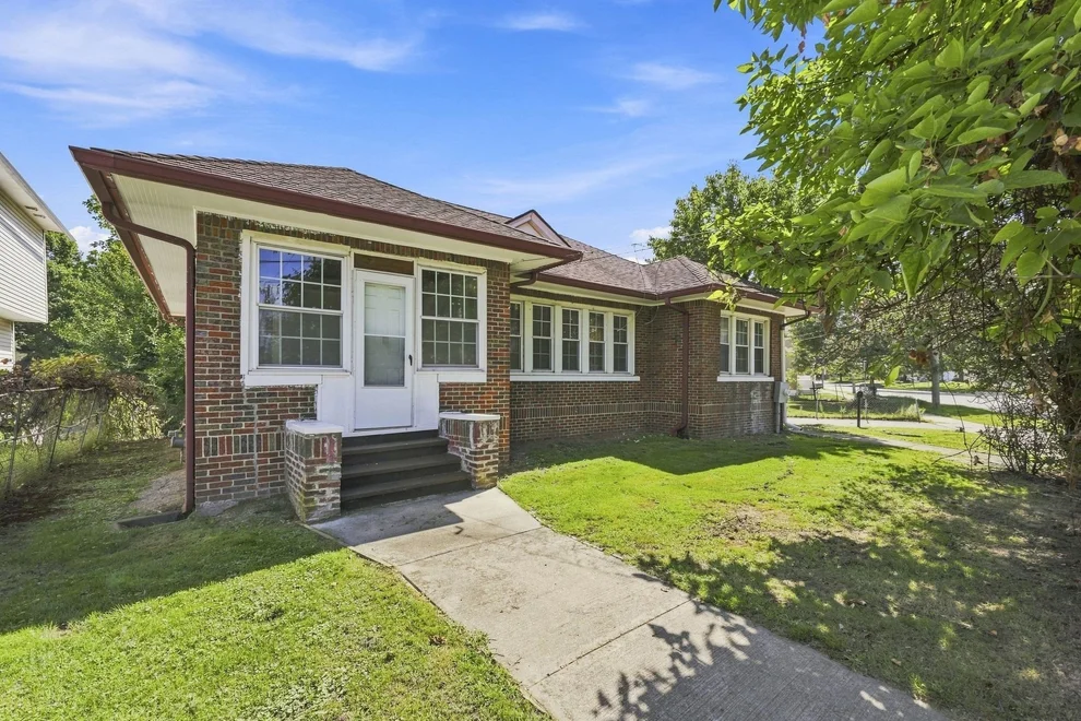 Unit for sale at 133 Parker St, Springfield, MA 01151