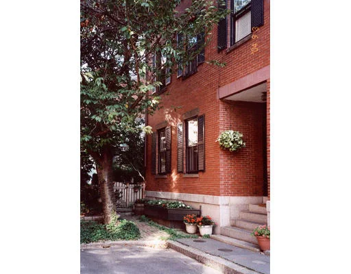Unit for sale at 6 Wallace Court, Boston, MA 02129