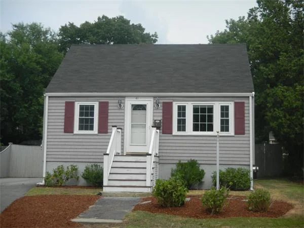 Unit for sale at 41 Willow St, Woburn, MA 01801