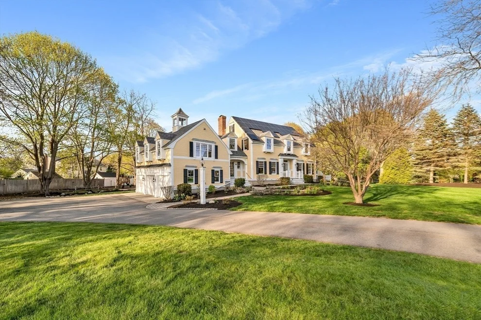 Unit for sale at 18 Ocean Ave, Newburyport, MA 01950