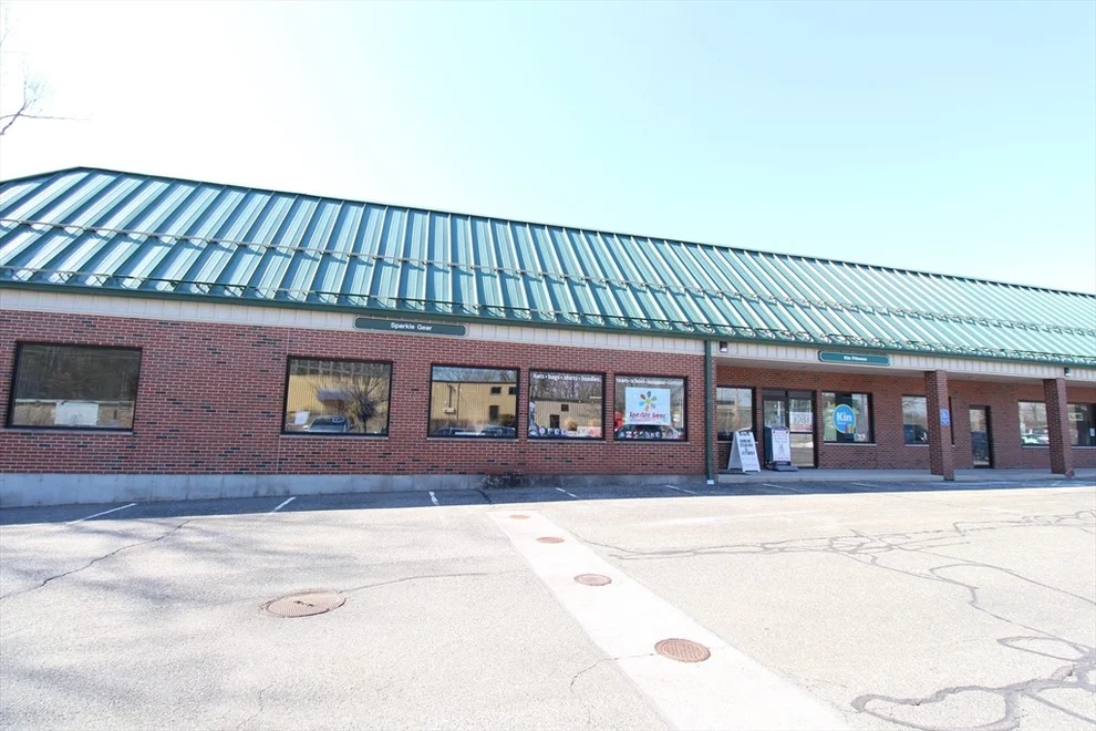 Unit for sale at 939 Salem, Groveland, MA 01834