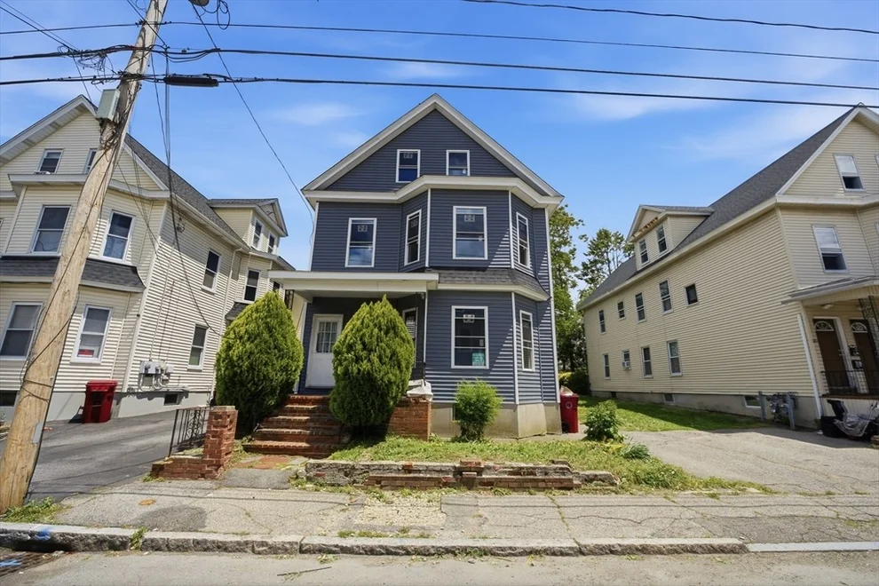 Unit for sale at 176 Pleasant St, Lowell, MA 01852