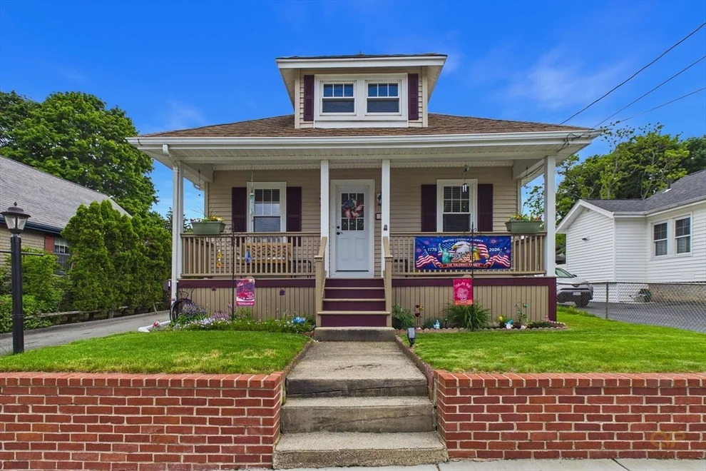 Unit for sale at 21 Sycamore St, Fairhaven, MA 02719