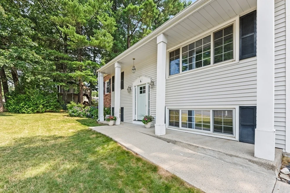 Unit for sale at 4 Jimmy St, Franklin, MA 02038