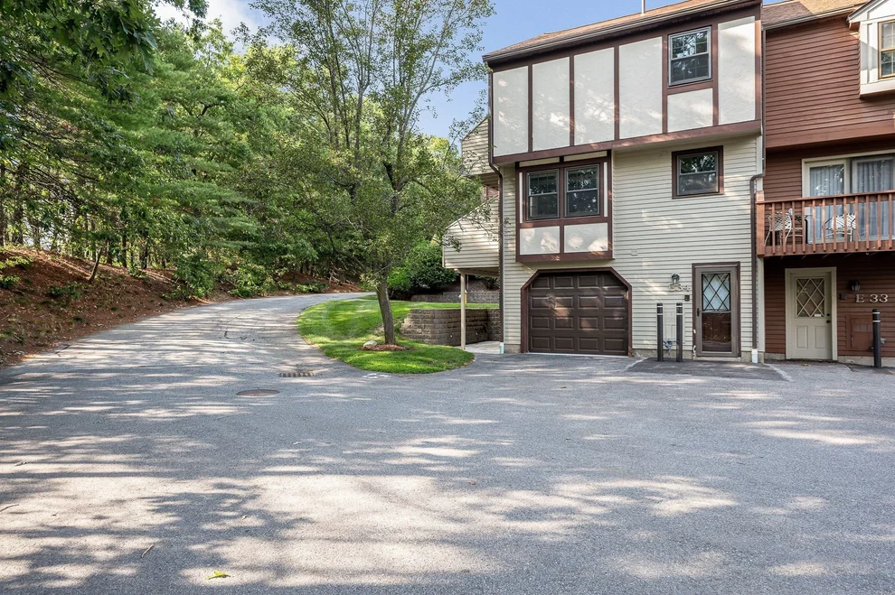 Unit for sale at 34 Scotty Hollow Dr, Chelmsford, MA 01863