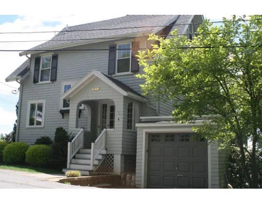 Unit for sale at 4 Crest Rd, Swampscott, MA 01907