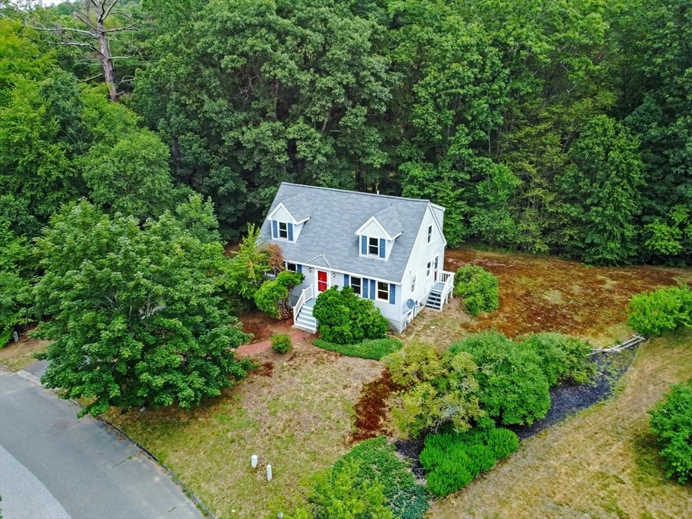 Unit for sale at 21 Burnside Ln, Merrimac, MA 01860
