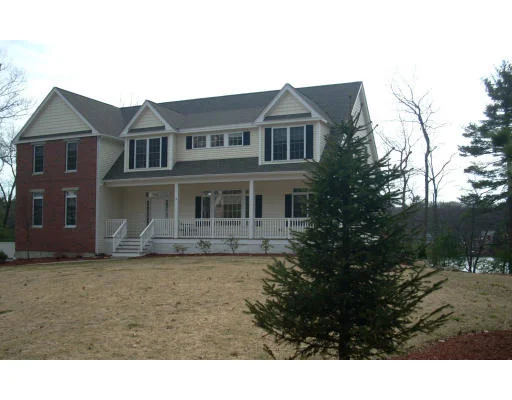 Unit for sale at 5 Richardson Lane, Georgetown, MA 01833