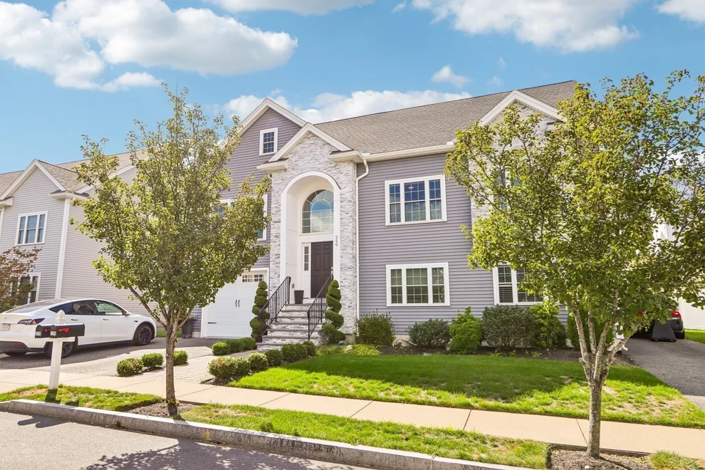 Unit for sale at 259 Oakwood Ave, Revere, MA 02151