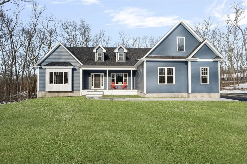 Unit for sale at 660 Pine St, Seekonk, MA 02771