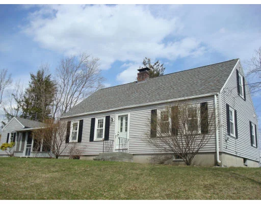 Unit for sale at 12 Breezy Green Rd, Leicester, MA 01524