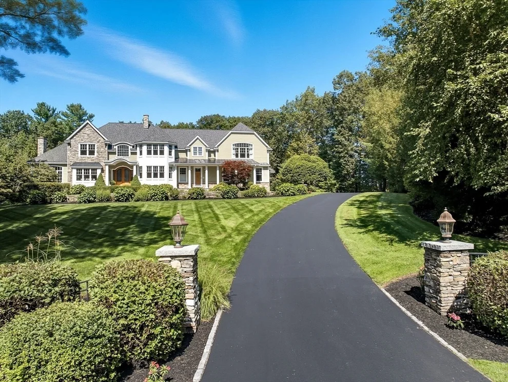 Unit for sale at 6 Little Hollow Lane, Groton, MA 01450