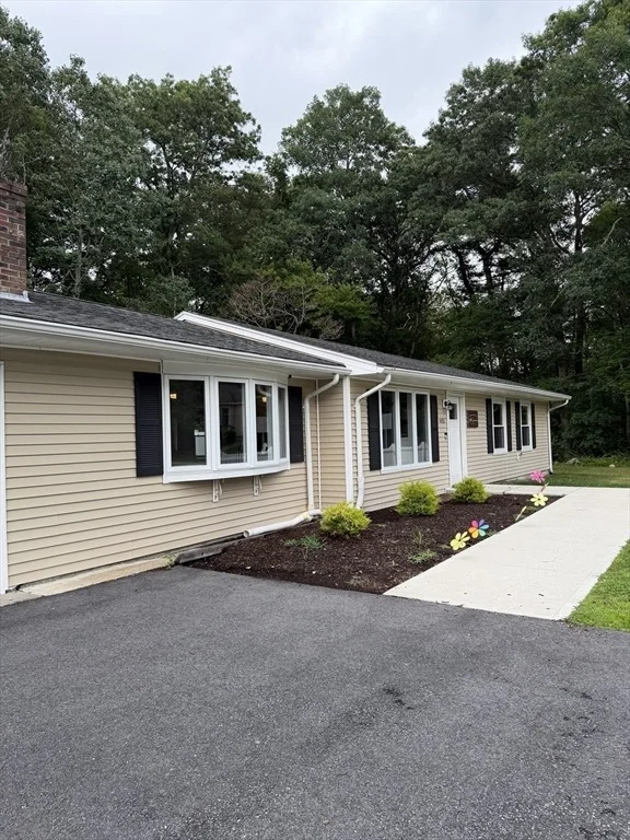 Unit for sale at 443 Cross Rd, Dartmouth, MA 02747