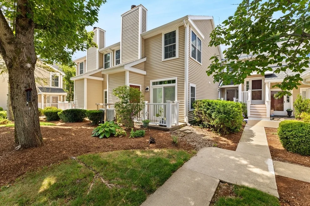Unit for sale at 56 Bradford Commons, Braintree, MA 02184