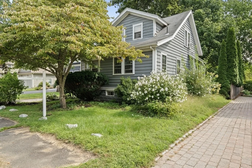 Unit for sale at 72 Valleyfield St, Lexington, MA 02421