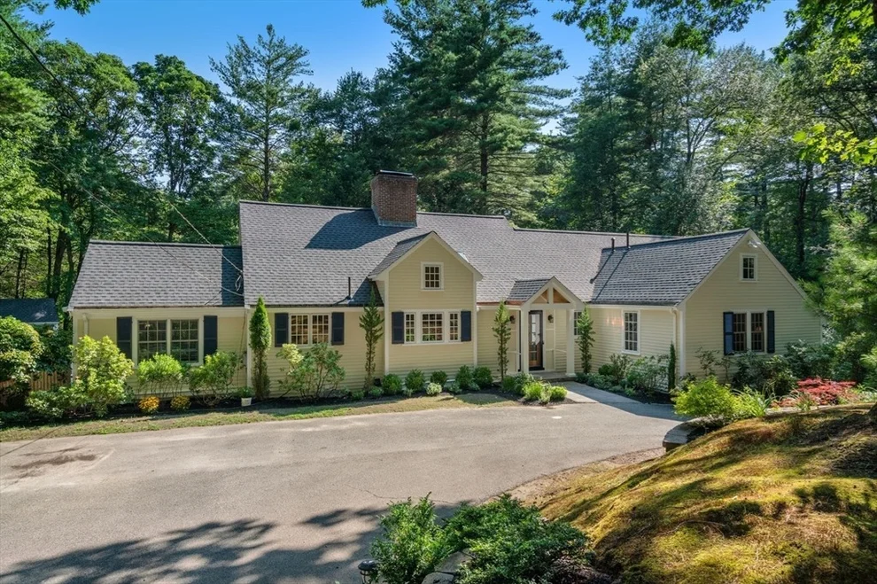 Unit for sale at 156 Cherry Brook Rd, Weston, MA 02493