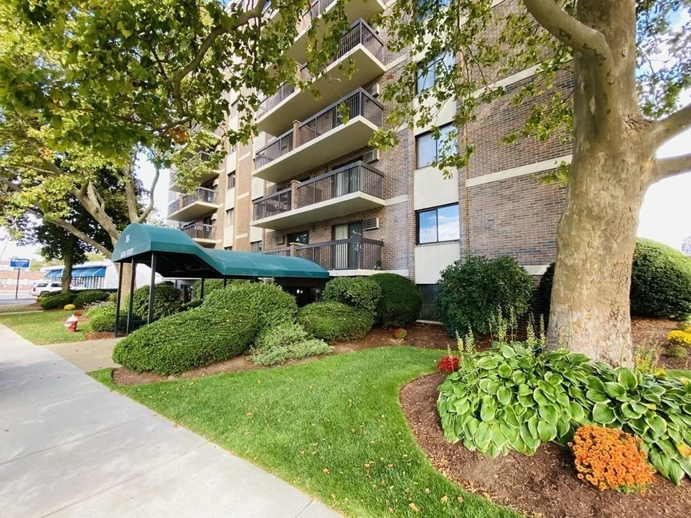Unit for sale at 164 Galen St, Watertown, MA 02472