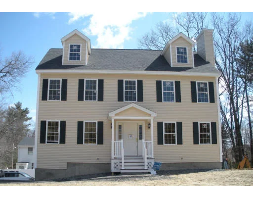 Unit for sale at 16 Washington Ave, Wilmington, MA 01887
