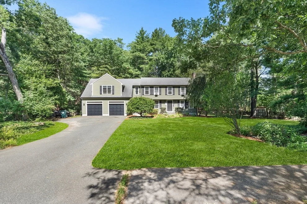 Unit for sale at 2 Shady Way, Norfolk, MA 02056