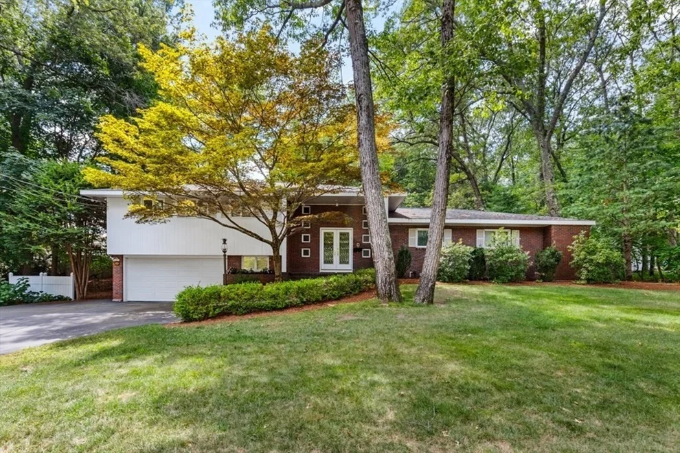 Unit for sale at 25 Chatham Way, Lynnfield, MA 01940