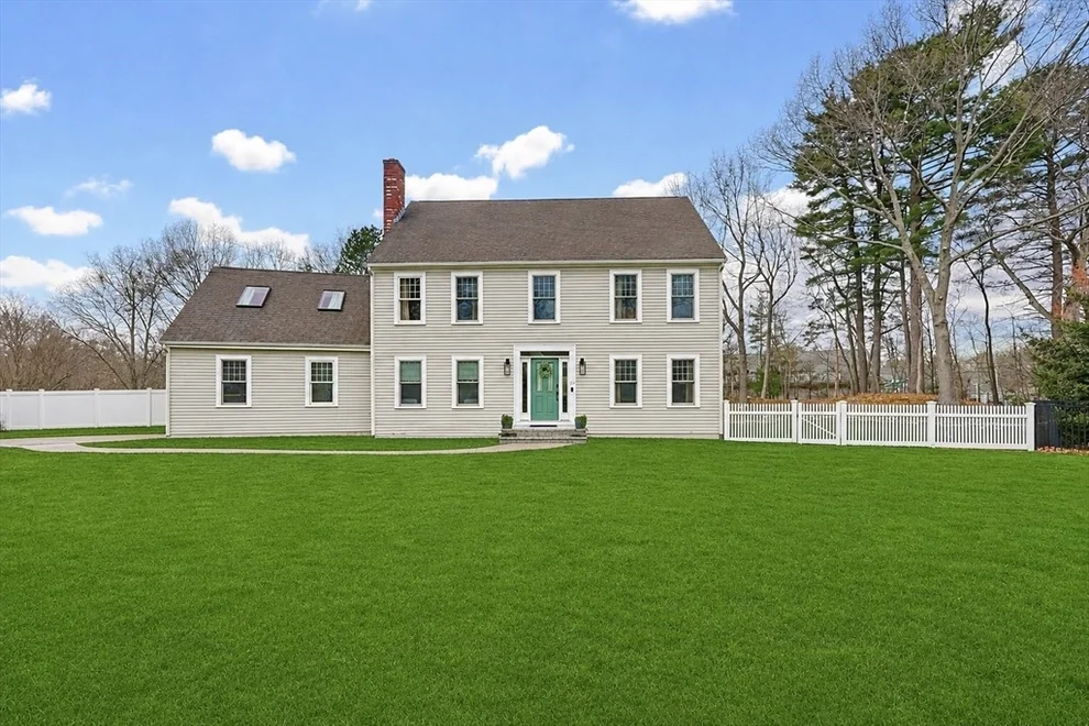 Unit for sale at 19 Audubon Dr, Walpole, MA 02081