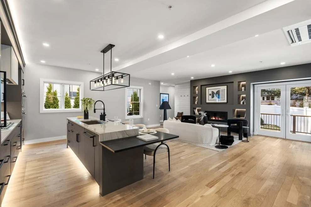 Unit for sale at 71 Greenough St, Brookline, MA 02445