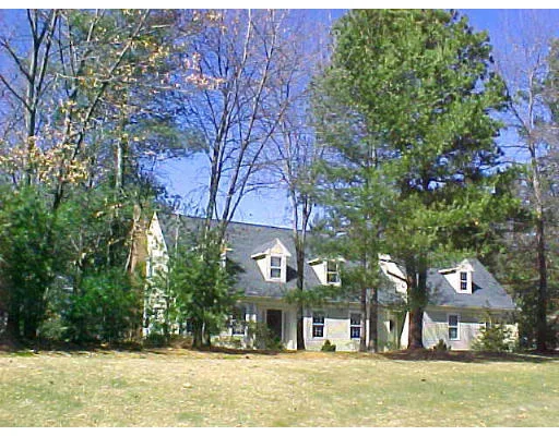 Unit for sale at 25 Smallwood Cir, Boylston, MA 01505