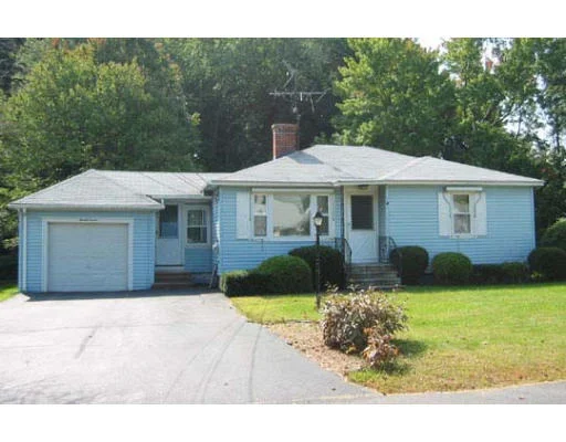 Unit for sale at 27 Fairlawn St, Grafton, MA 01536