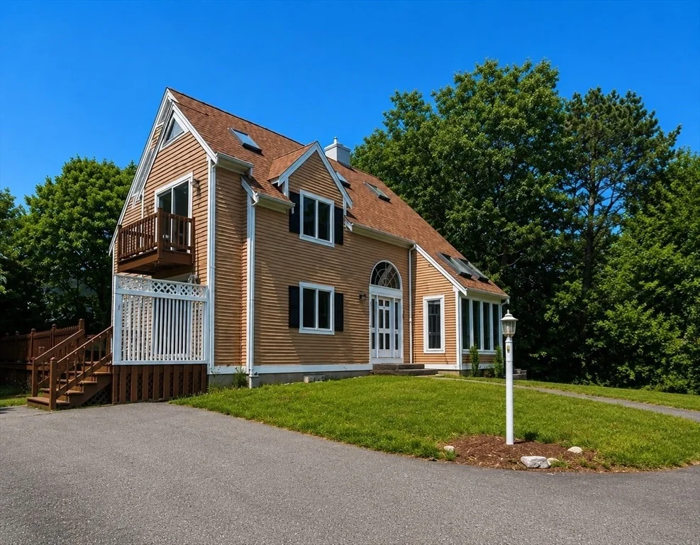 Unit for sale at 131 Whippoorwill Cir, Mashpee, MA 02649