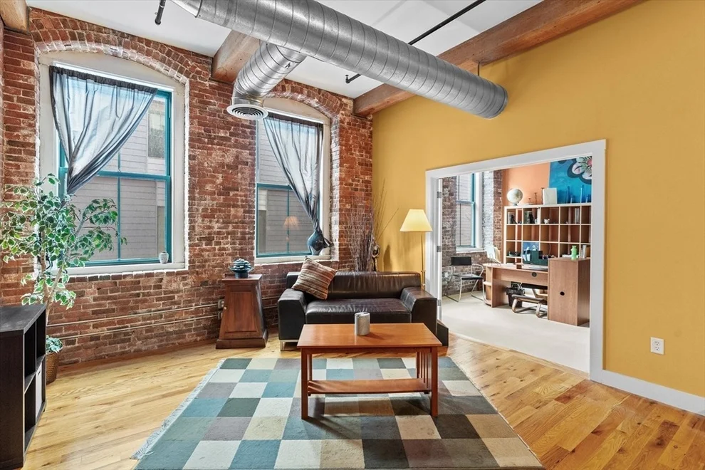 Unit for sale at 589 Essex St, Lynn, MA 01901