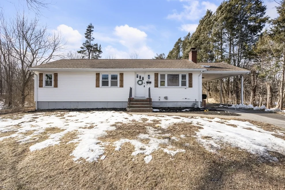 Unit for sale at 137 N Walker St, Taunton, MA 02780