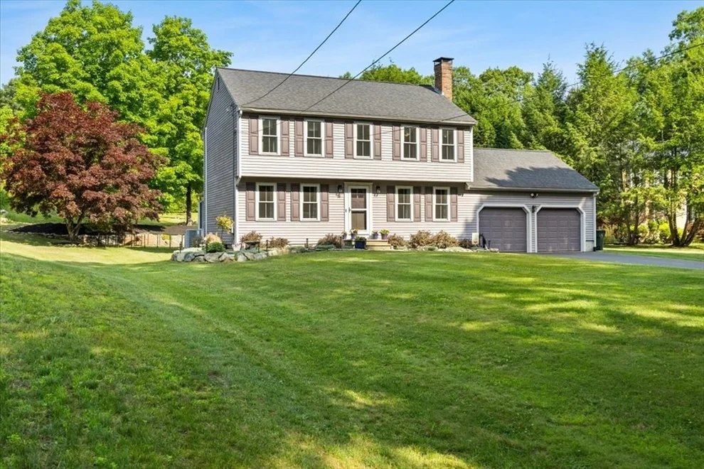 Unit for sale at 14 Cliff Road, Bellingham, MA 02019