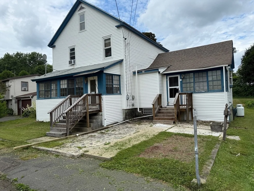 Unit for sale at 27 Warwick Ave, Athol, MA 01331