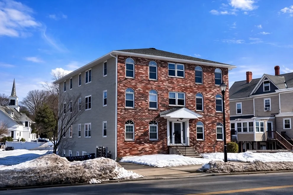 Unit for sale at 405 Boston Rd, Billerica, MA 01821