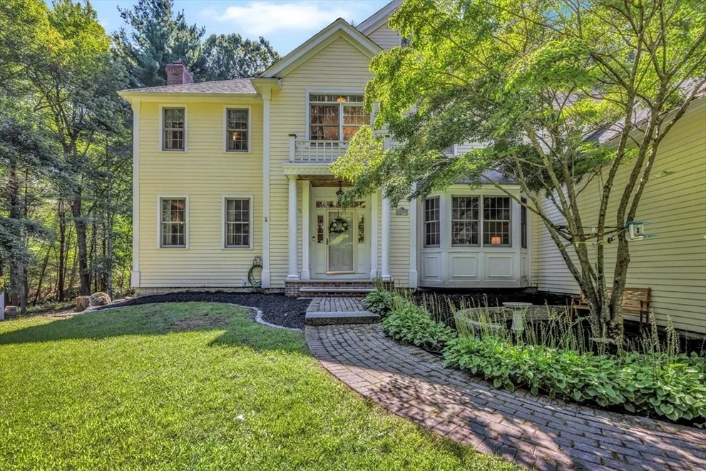 Unit for sale at 55 Shipyard Ln, Pembroke, MA 02359