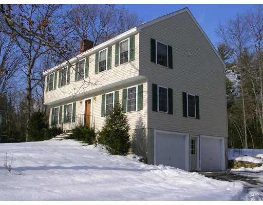 Unit for sale at 9 Celeste Terrace, Sandown, NH 03873