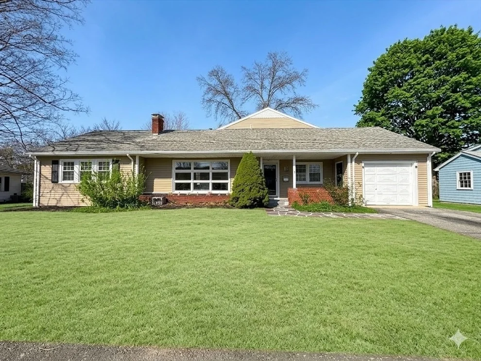 Unit for sale at 15 Alroy Rd, Weymouth, MA 02190