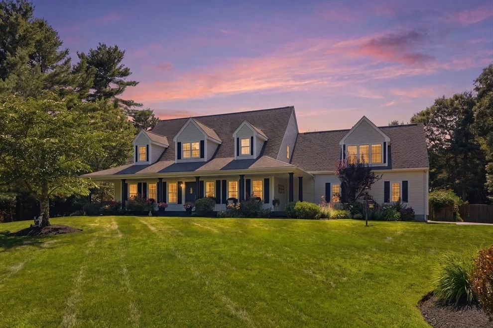 Unit for sale at 11 Fellowship Cir, Wareham, MA 02576