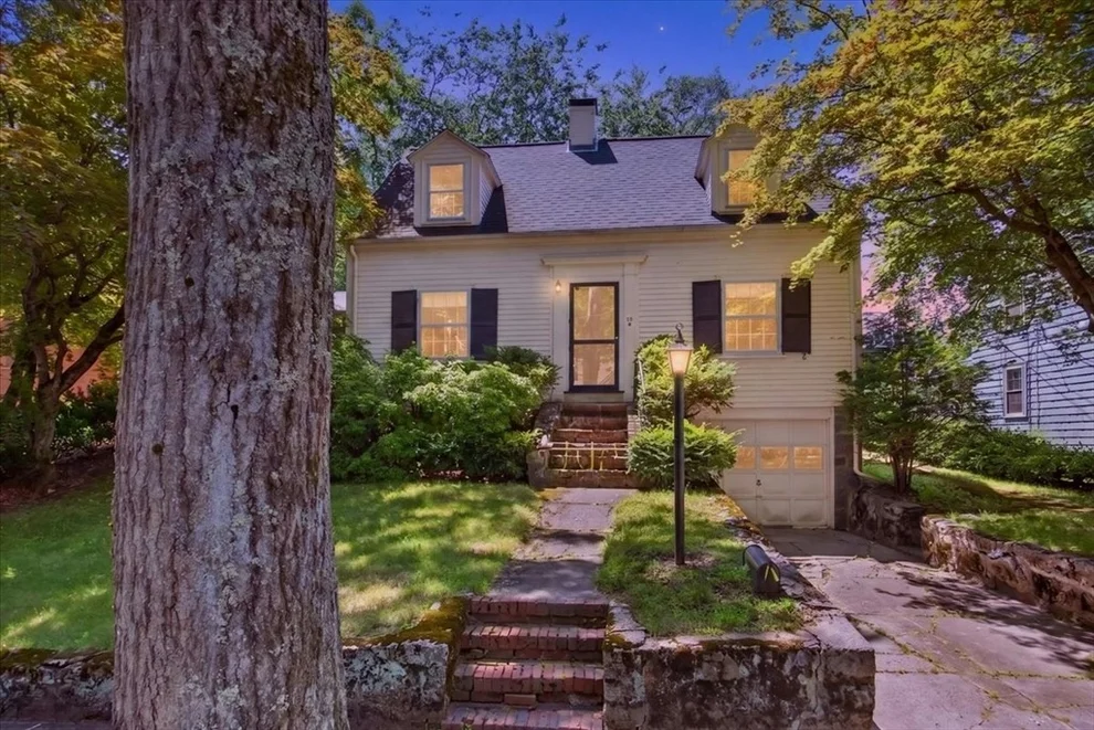 Unit for sale at 25 Leland Rd, Brookline, MA 02467