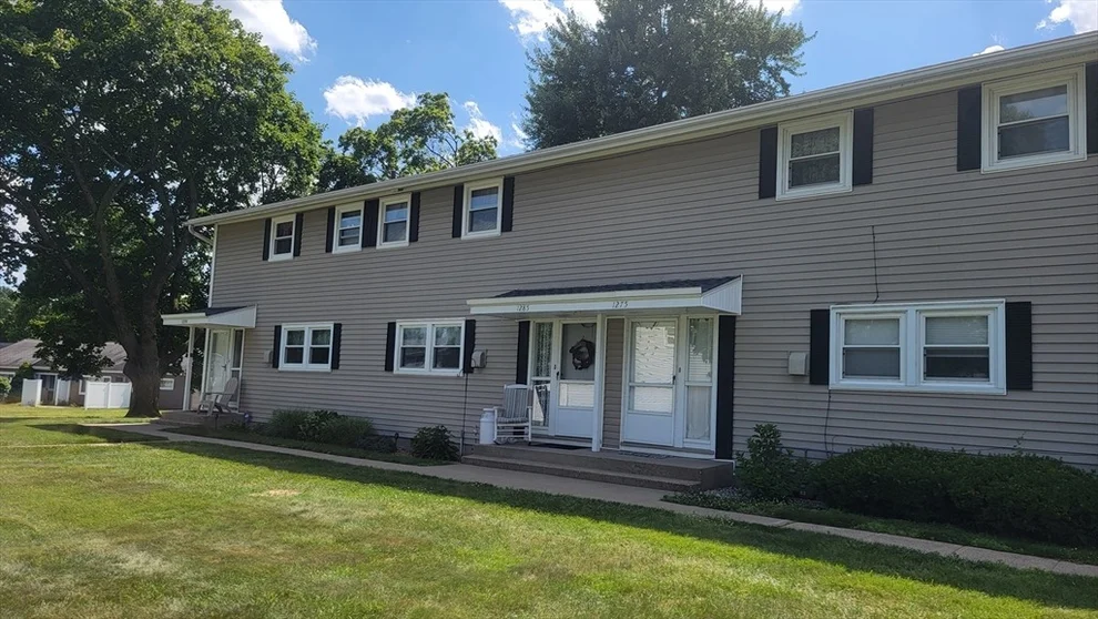 Unit for sale at 1285 Pendleton Ave, Chicopee, MA 01022