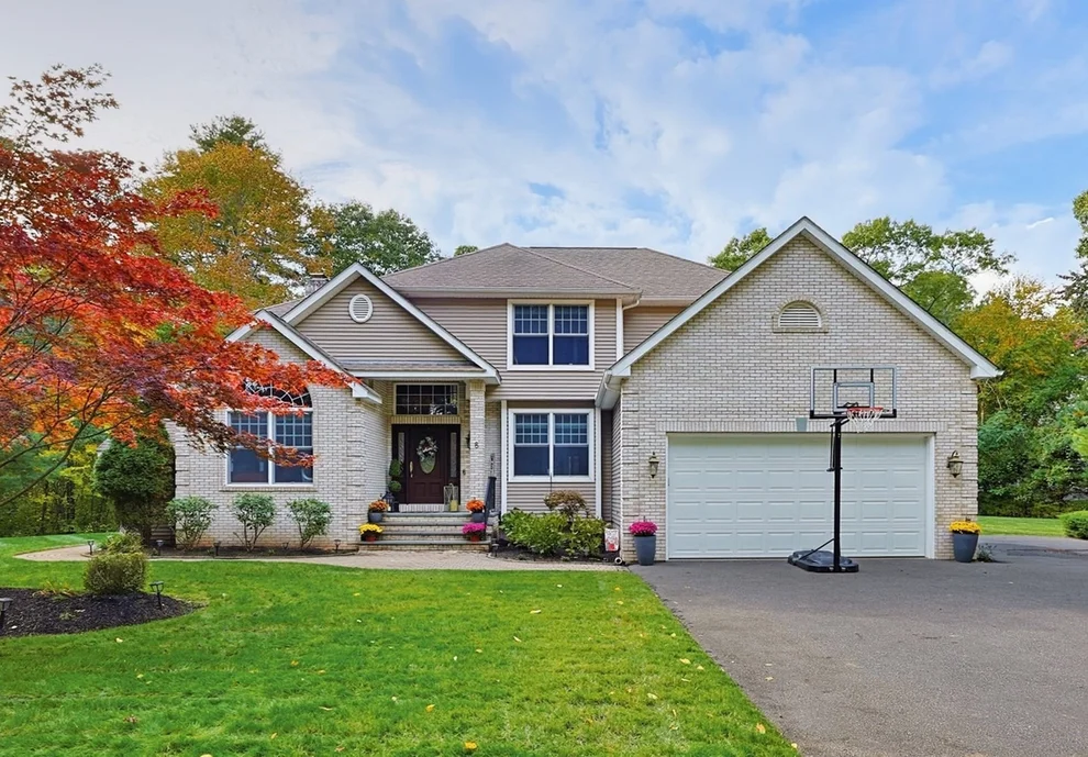 Unit for sale at 8 Old Bliss St, Rehoboth, MA 02769