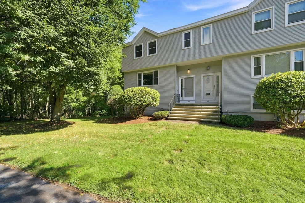 Unit for sale at 43 Villa Roma Dr, Tewksbury, MA 01876