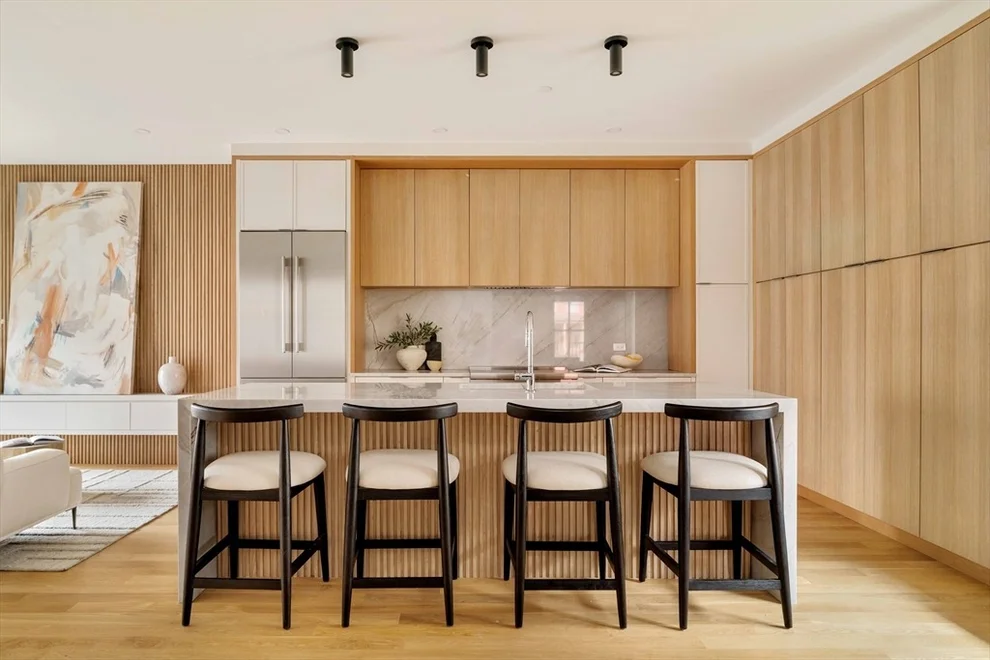 Unit for sale at 20 Wendell Street, Cambridge, MA 02138