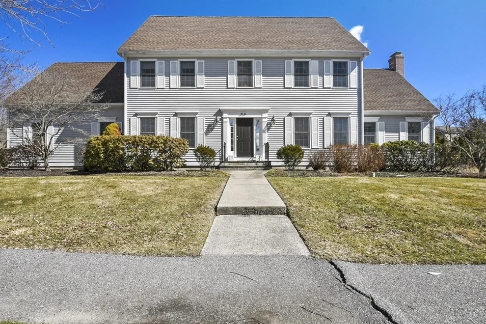 Unit for sale at 4 Carisbrooke Road, Milton, MA 02186
