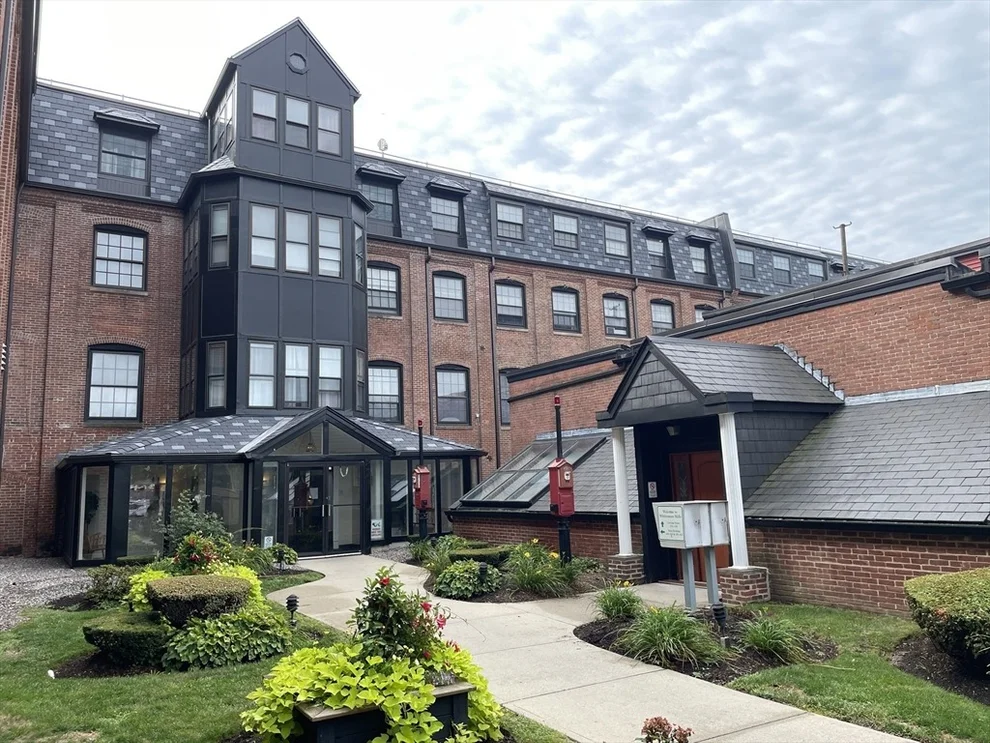 Unit for sale at 21 Linden St, Quincy, MA 02170