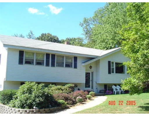 Unit for sale at 8 Apollo Circle, Andover, MA 01810