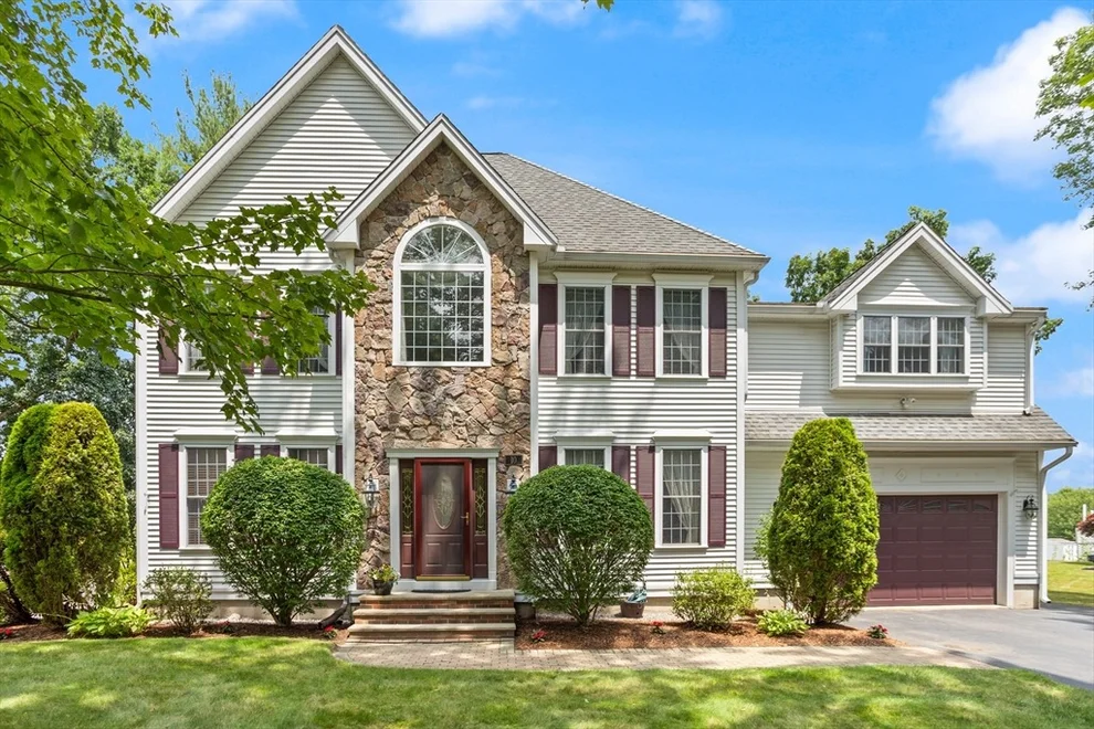 Unit for sale at 10 Casie Ln, Westford, MA 01886
